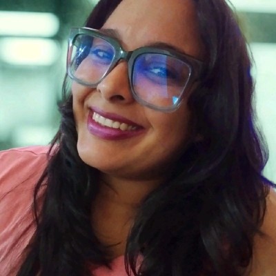 Professional portrait of Dubraska Ruiz